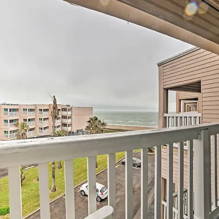 Corpus Christi Escape Pool And Direct Beach Access!